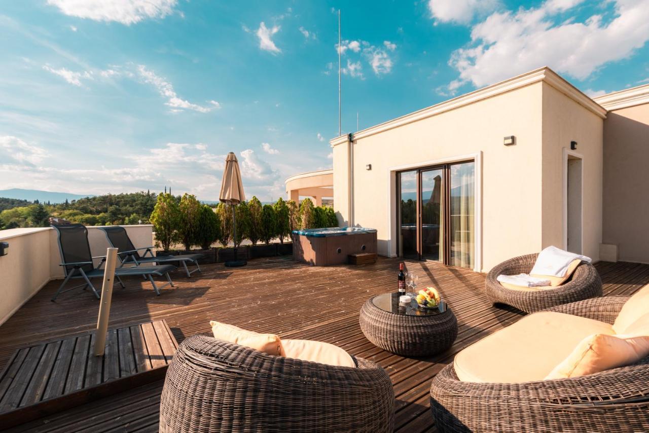 Mantar Spa Hotel Marikostinovo Exteriör bild